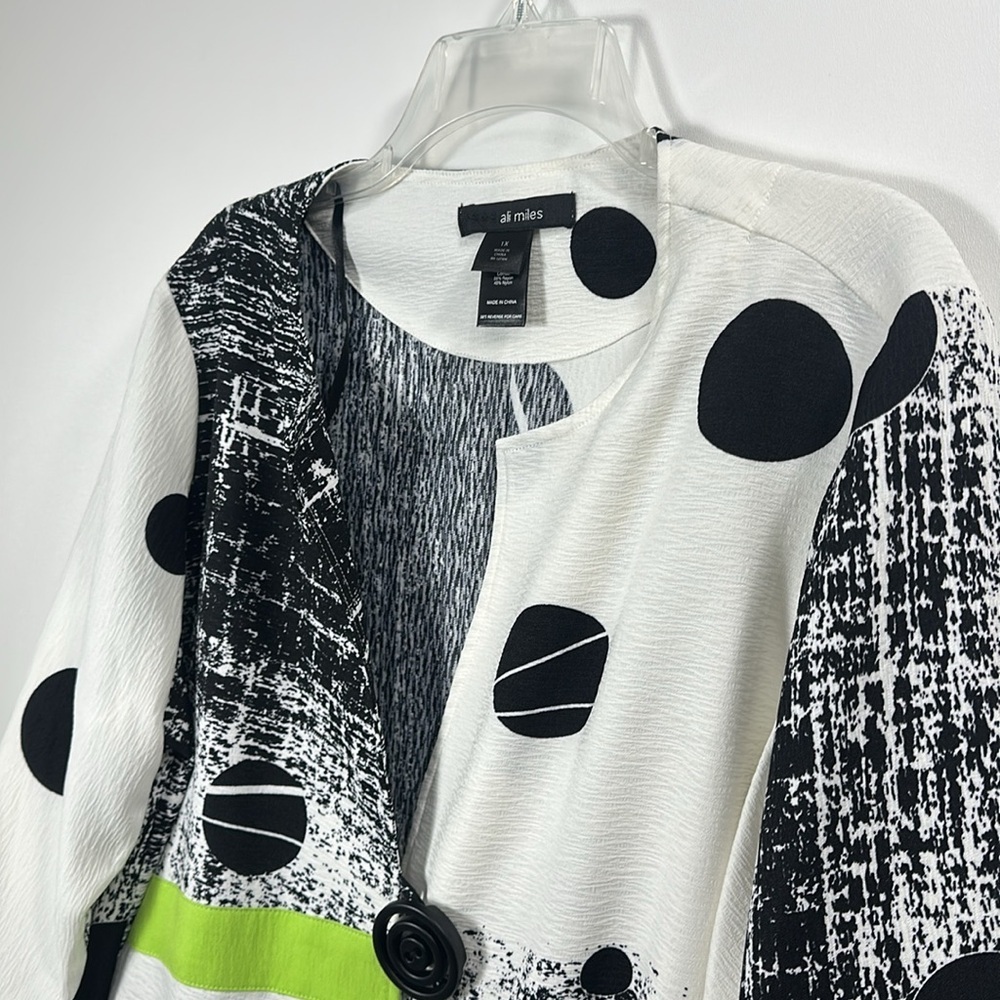 Ali Miles Black & White Abstract Polka Dot Contrast Jacket with Lime Accent - Picture 2 of 10